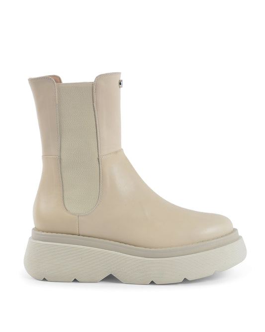 Dana - Short Boot Off White